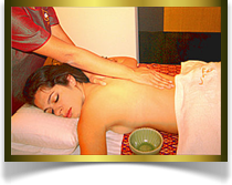 Alandaia Spa - Aarau, Aromaöl Massage, 4-Hand Massage, Kopf- Rücken- Nacken Massage